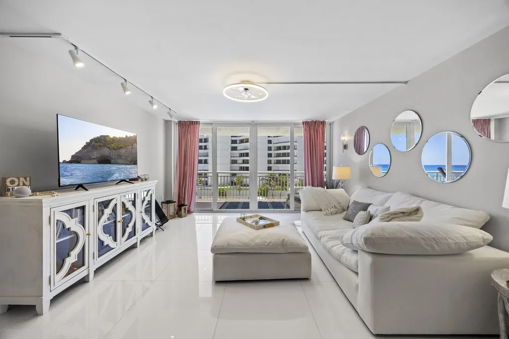 3546 S Ocean Boulevard South Palm Beach FL 33480