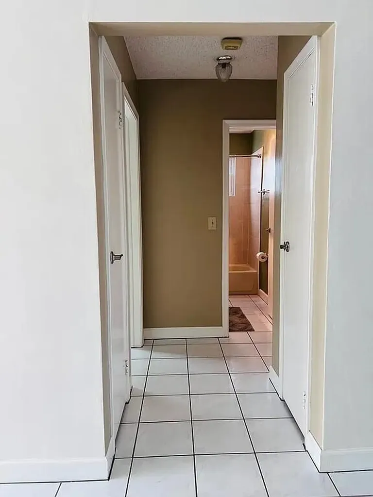 8136 NW 21st Court Sunrise FL 33322