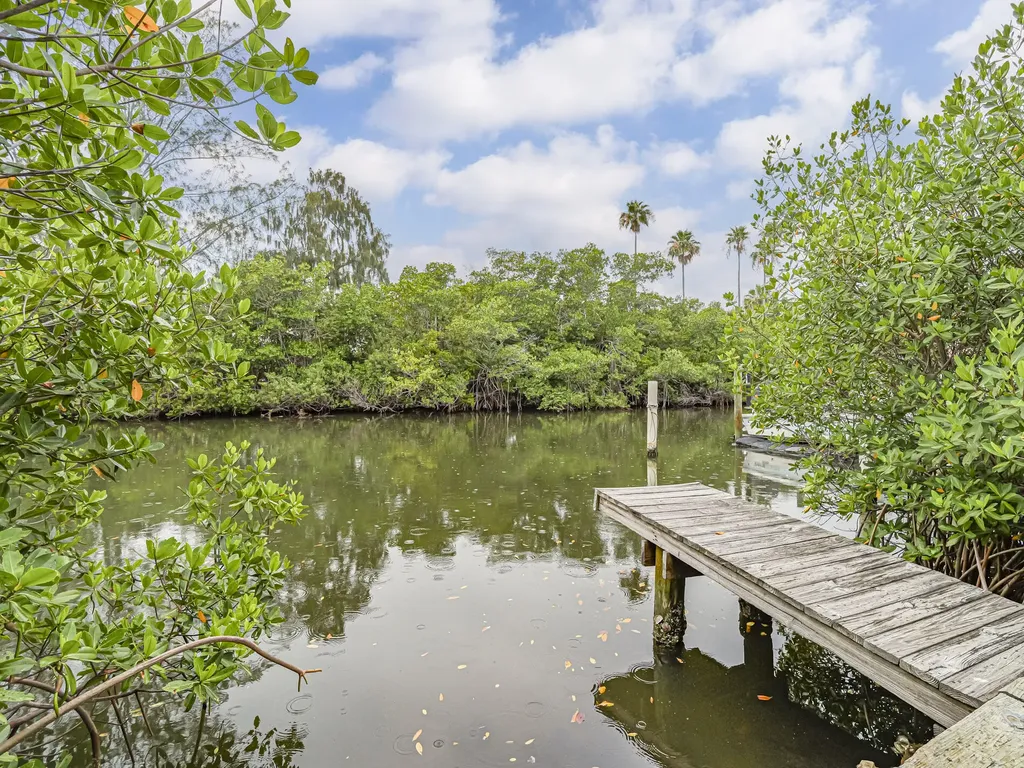 1873 Robalo Drive Vero Beach FL 32960