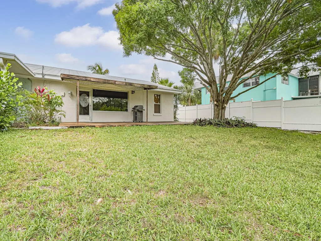 1873 Robalo Drive Vero Beach FL 32960