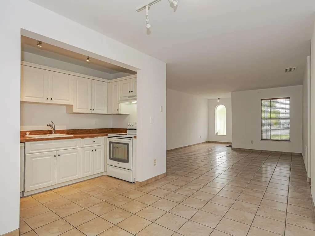 1873 Robalo Drive Vero Beach FL 32960