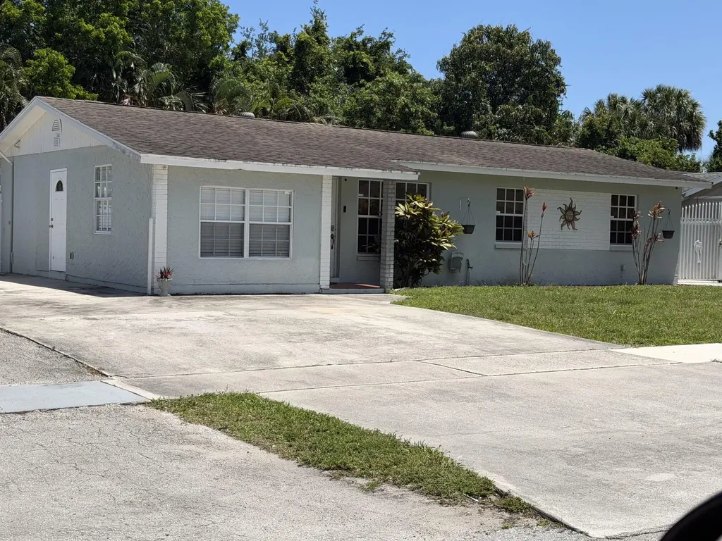 928 Fitch Drive West Palm Beach FL 33415