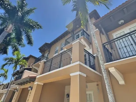 474 SW 147th Avenue Pembroke Pines FL 33027