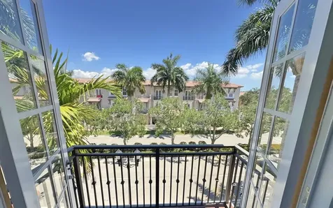 474 SW 147th Avenue Pembroke Pines FL 33027