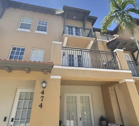 474 SW 147th Avenue Pembroke Pines FL 33027