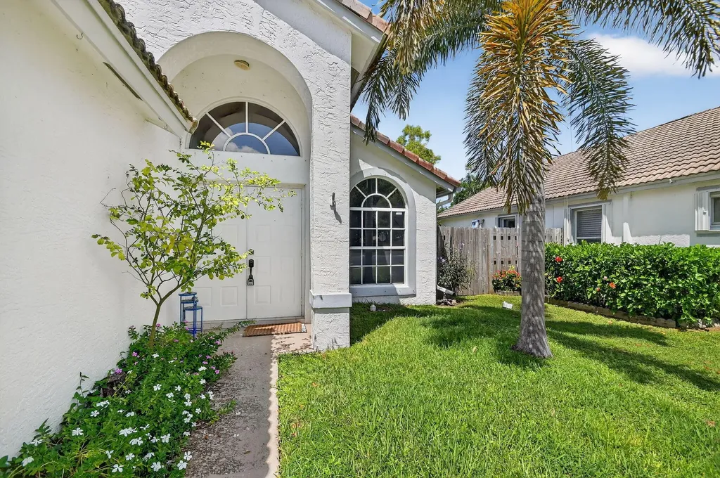 1891 Oak Berry Circle Wellington FL 33414