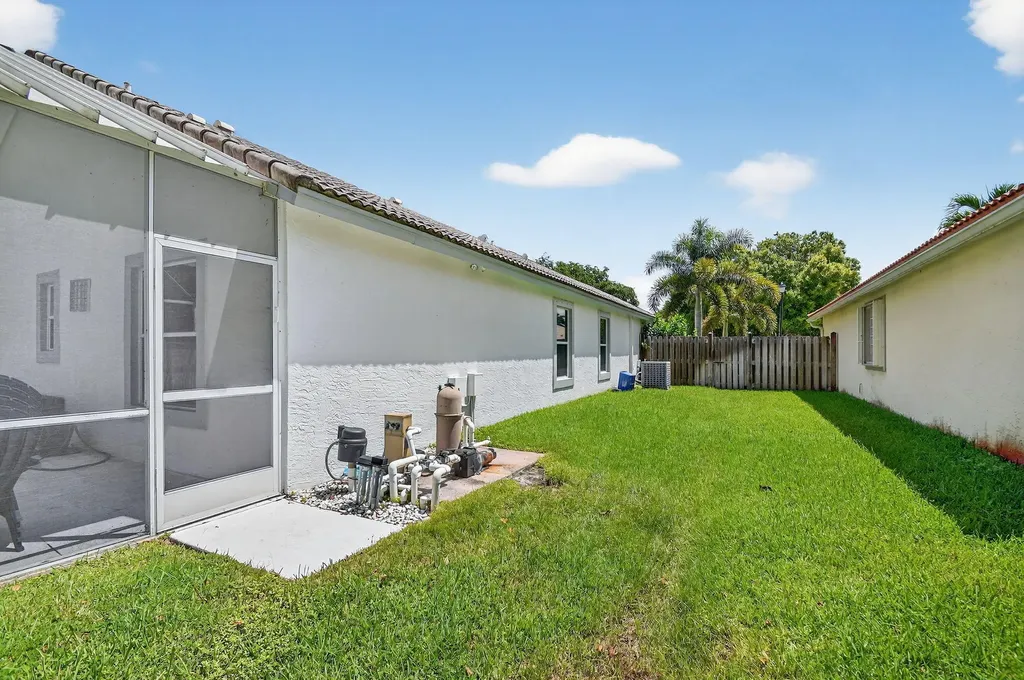 1891 Oak Berry Circle Wellington FL 33414