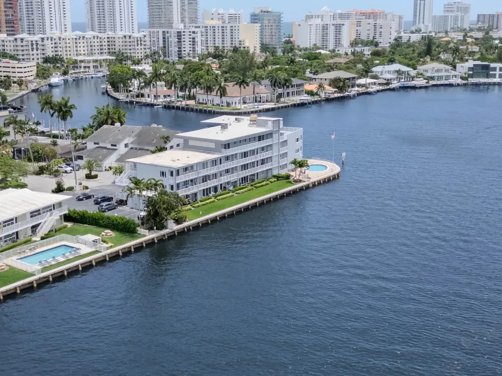 1201 S Riverside Drive Pompano Beach FL 33062