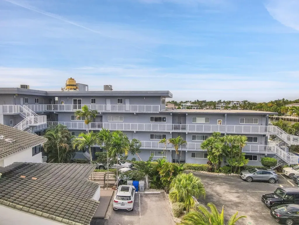 1201 S Riverside Drive Pompano Beach FL 33062