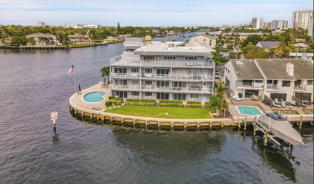 1201 S Riverside Drive Pompano Beach FL 33062