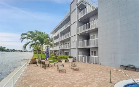 1201 S Riverside Drive Pompano Beach FL 33062