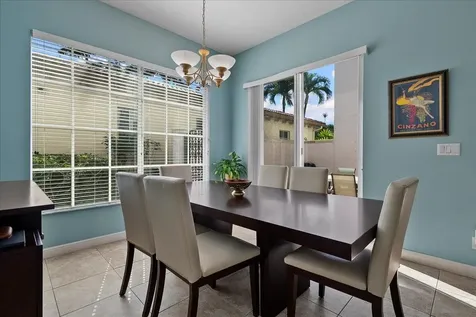 82 Stoney Drive Palm Beach Gardens FL 33410