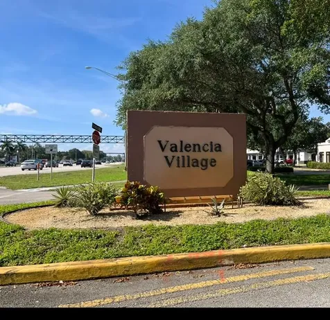 54 N Matador Lane Davie FL 33324