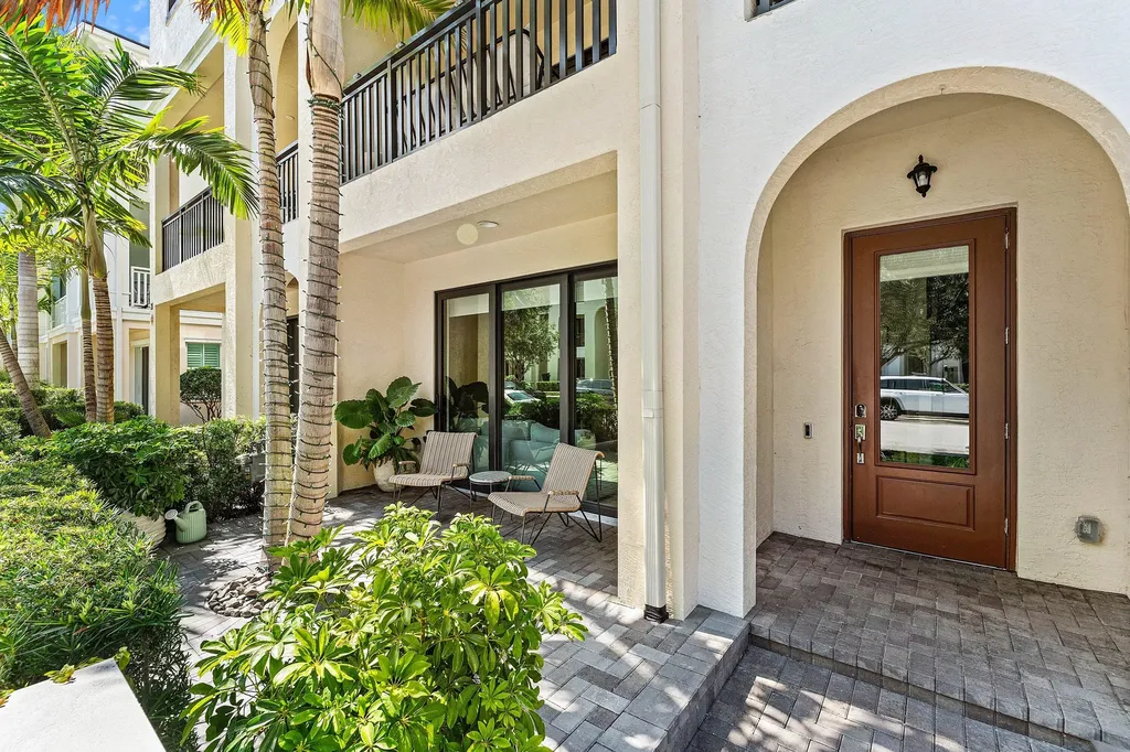 5251 Beckman Terrace Palm Beach Gardens FL 33418