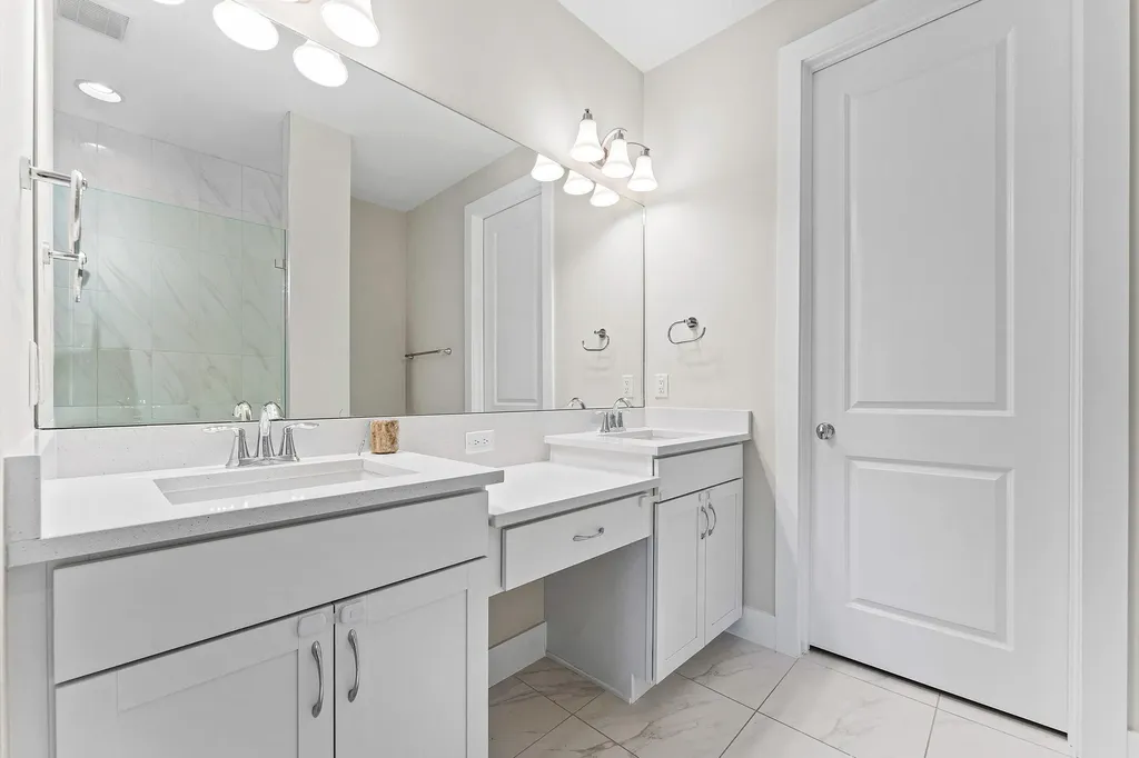 5251 Beckman Terrace Palm Beach Gardens FL 33418