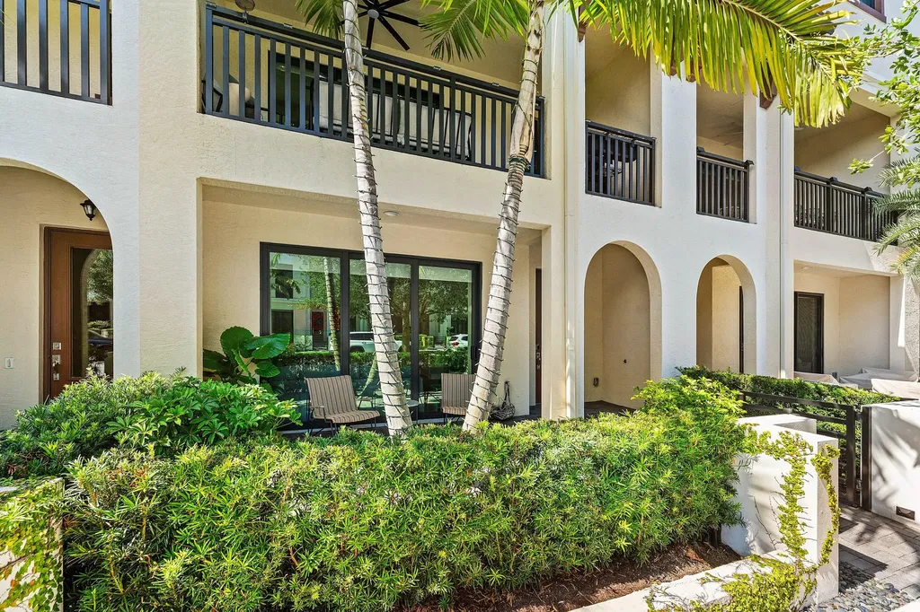 5251 Beckman Terrace Palm Beach Gardens FL 33418