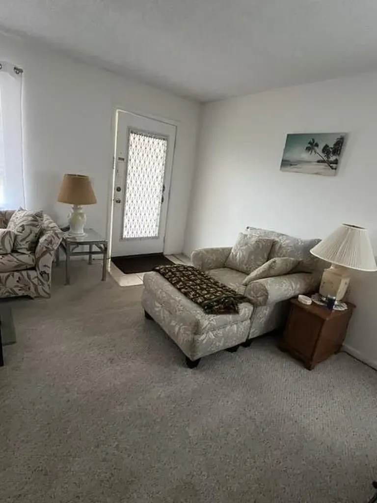 351 Capri H Delray Beach FL 33484
