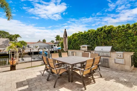2461 SE 10th Street Pompano Beach FL 33062