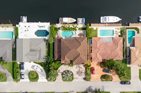 2461 SE 10th Street Pompano Beach FL 33062