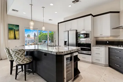 2461 SE 10th Street Pompano Beach FL 33062