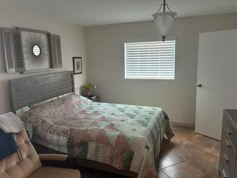 283 Saxony F Delray Beach FL 33446