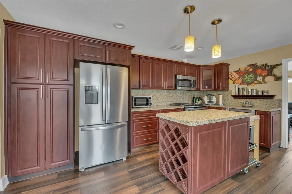 621 SW 98th Terrace Pembroke Pines FL 33025
