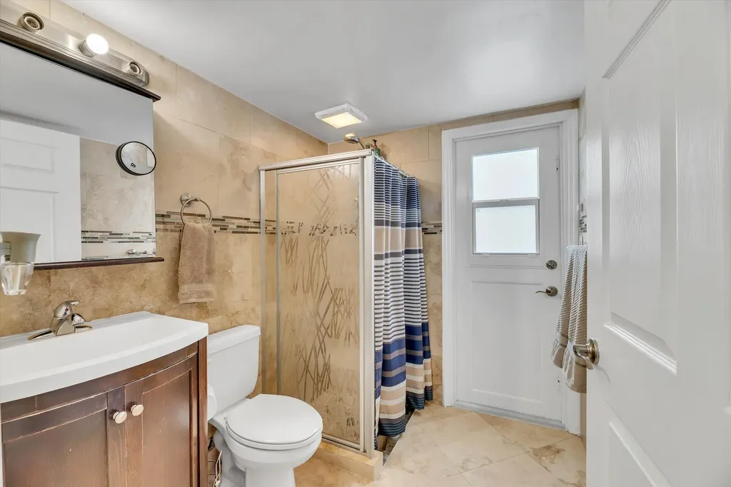 621 SW 98th Terrace Pembroke Pines FL 33025