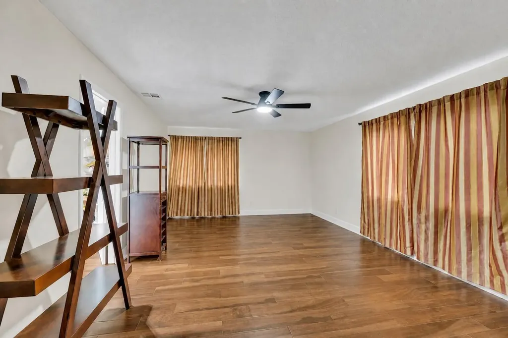 621 SW 98th Terrace Pembroke Pines FL 33025