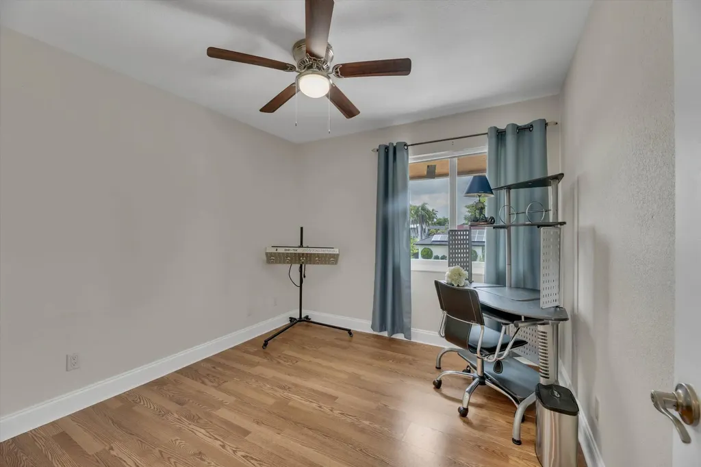 621 SW 98th Terrace Pembroke Pines FL 33025