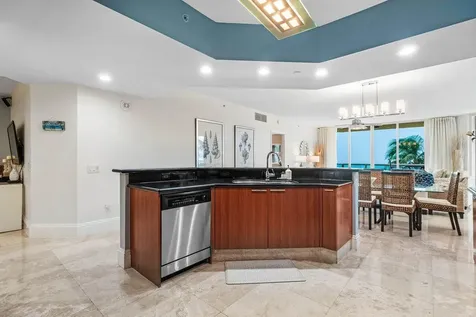 2650 Lake Shore Drive Riviera Beach FL 33404