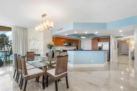 2650 Lake Shore Drive Riviera Beach FL 33404