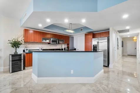2650 Lake Shore Drive Riviera Beach FL 33404