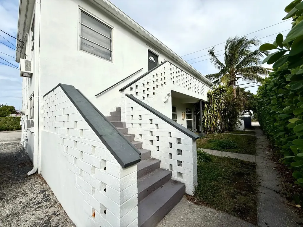 3801 S Olive Avenue West Palm Beach FL 33405
