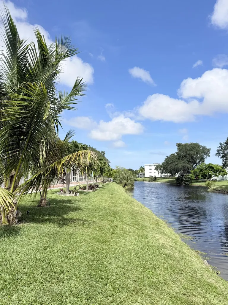 165 Tilford H Deerfield Beach FL 33442