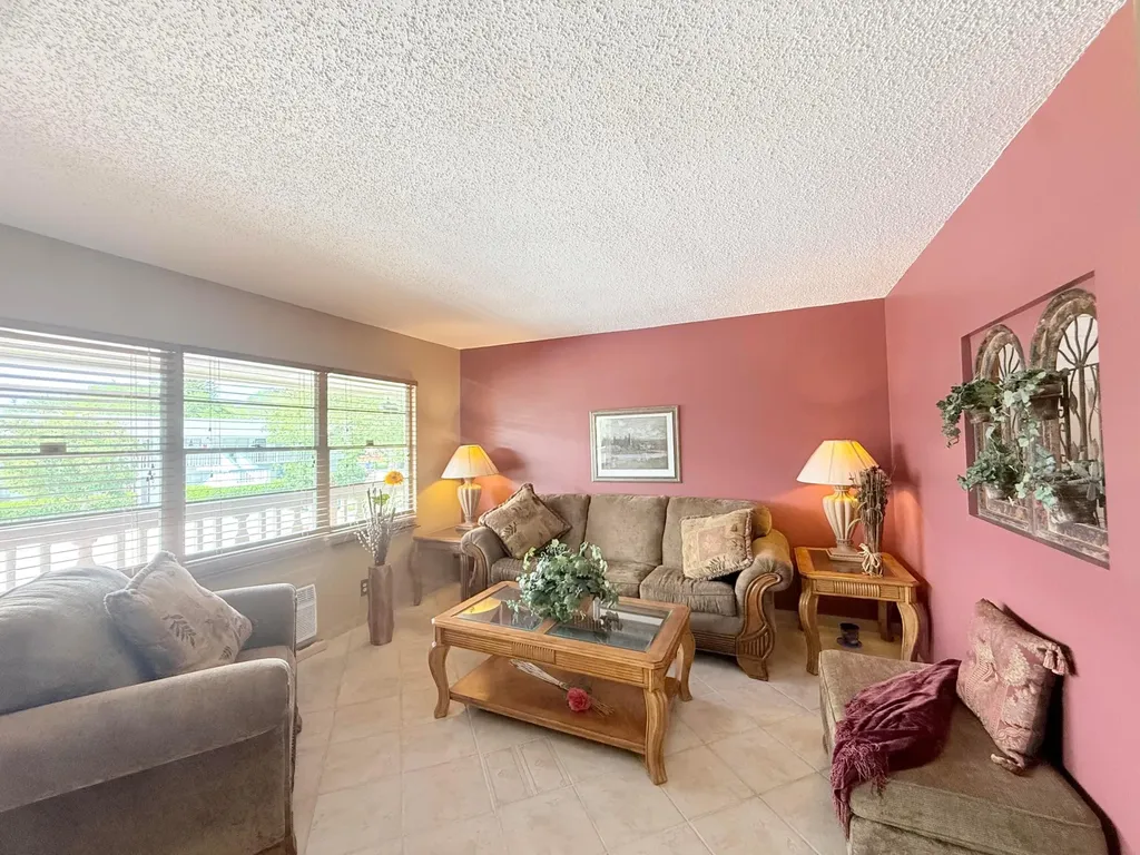 165 Tilford H Deerfield Beach FL 33442