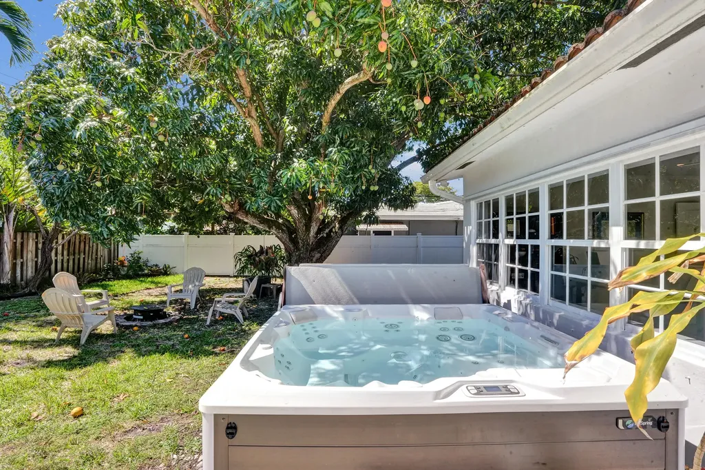 3930 NE 21st Avenue Fort Lauderdale FL 33308