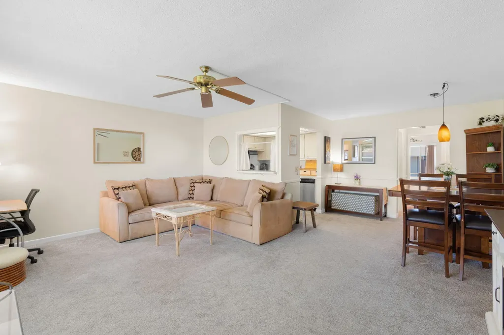 740 W Horizons W Boynton Beach FL 33435