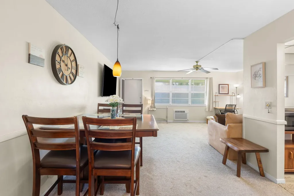 740 W Horizons W Boynton Beach FL 33435