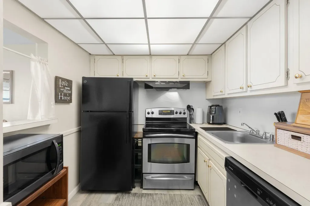 740 W Horizons W Boynton Beach FL 33435