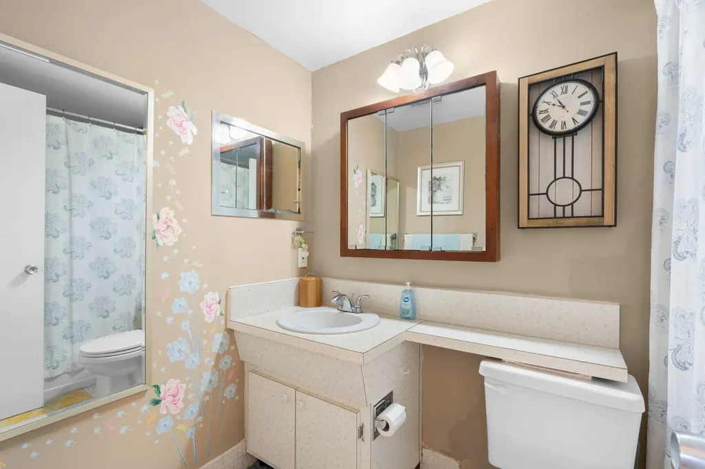 740 W Horizons W Boynton Beach FL 33435