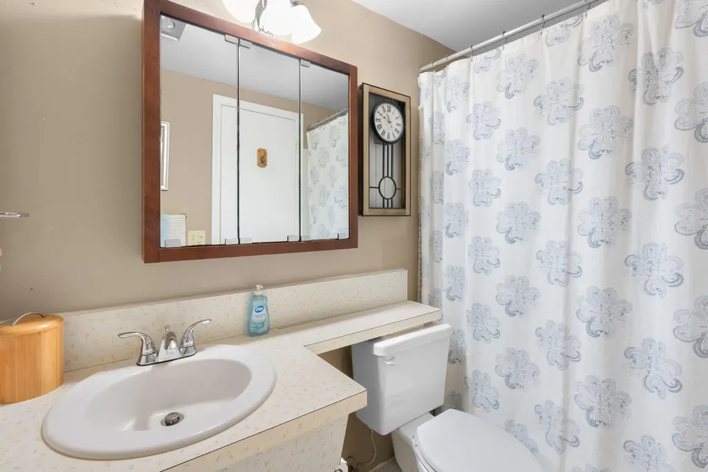 740 W Horizons W Boynton Beach FL 33435