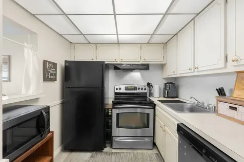 740 W Horizons W Boynton Beach FL 33435