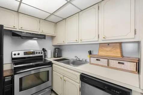 740 W Horizons W Boynton Beach FL 33435
