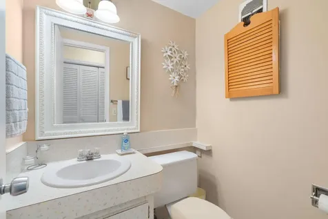 740 W Horizons W Boynton Beach FL 33435
