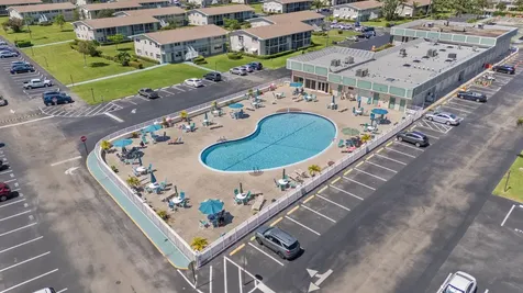 740 W Horizons W Boynton Beach FL 33435
