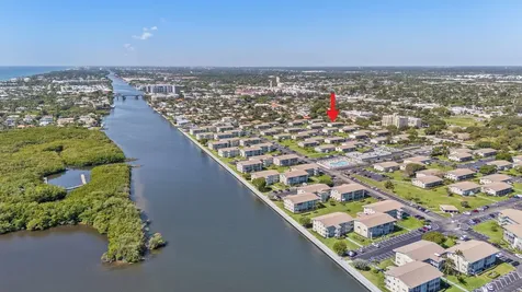 740 W Horizons W Boynton Beach FL 33435