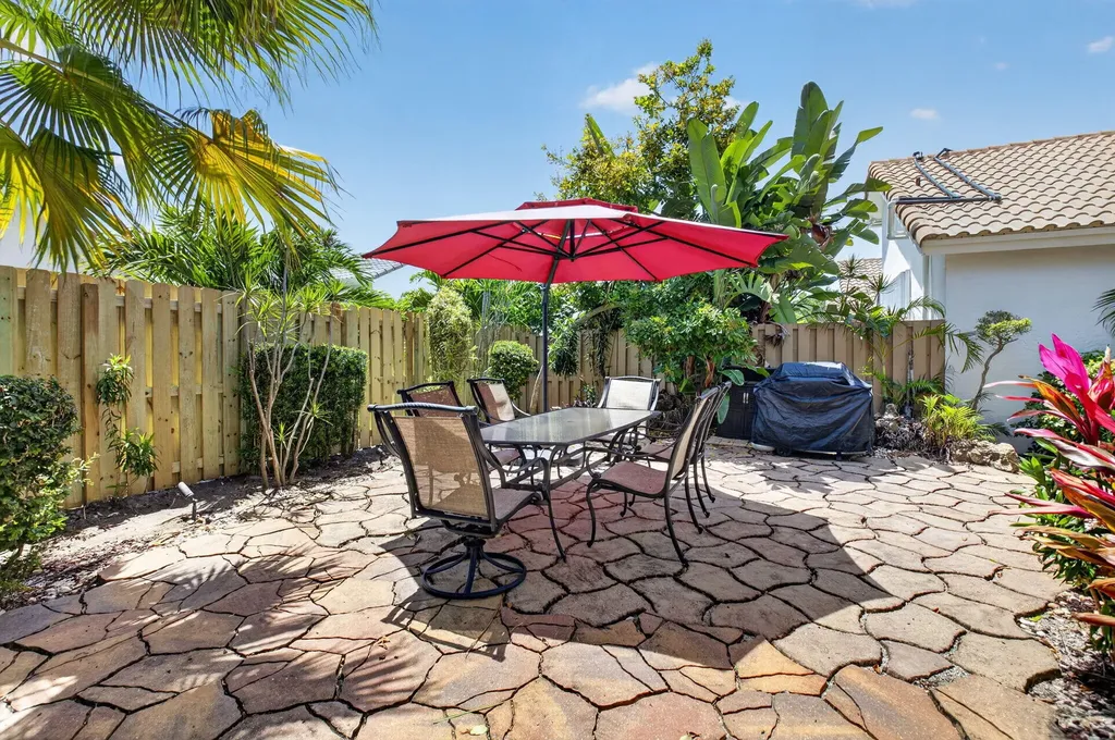 6694 NW 26th Way Boca Raton FL 33496