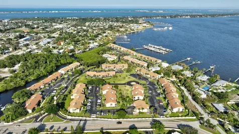 1600 NE Dixie Highway Jensen Beach FL 34957