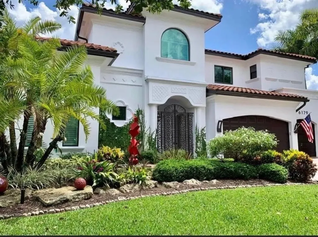 6179 Vía Venetia S Delray Beach FL 33484