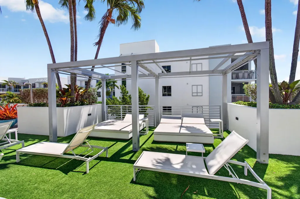 111 SE 1st Avenue Delray Beach FL 33444